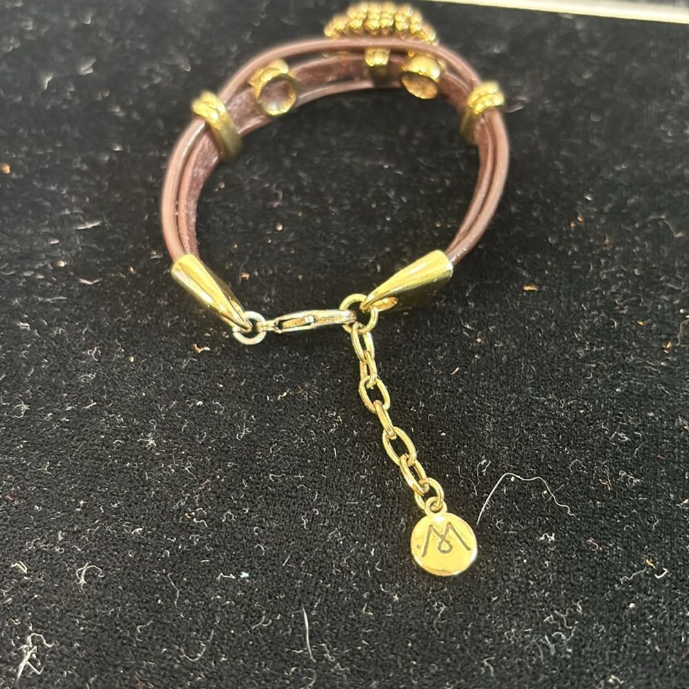 Leather w Rhinestone Dome Bracelet - Picture 5 of 7